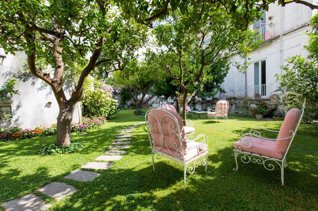 Palazzo Cacace Relais Hotel Meta Exterior photo