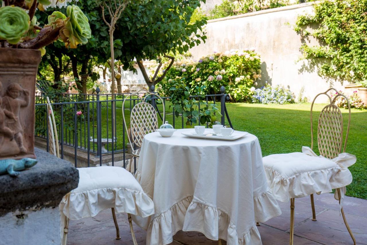 Palazzo Cacace Relais Hotel Meta Exterior photo